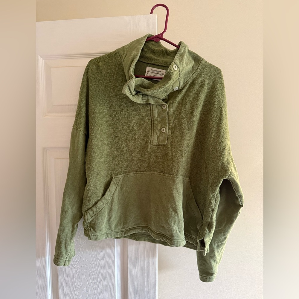 REI pullover